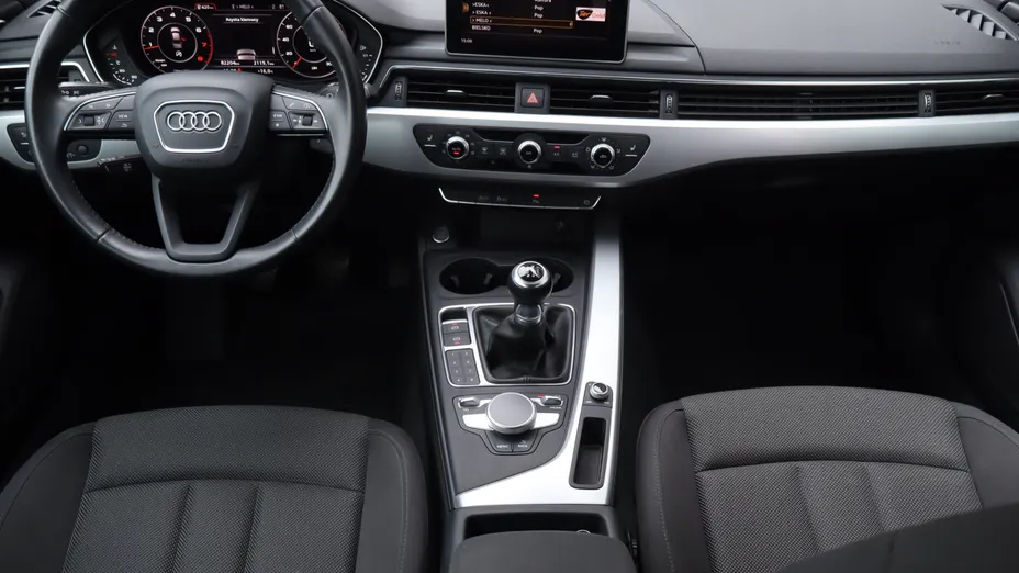 Audi A4 -