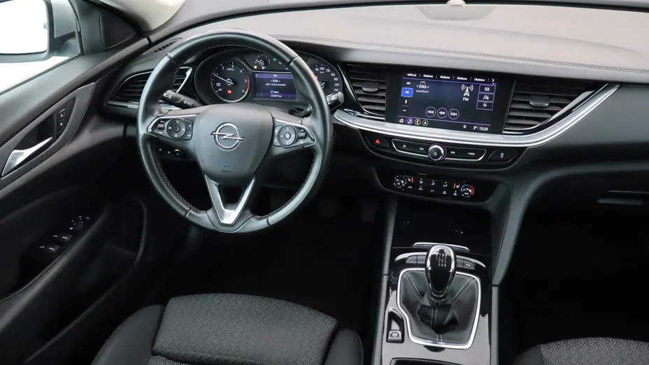 Opel Insignia -
