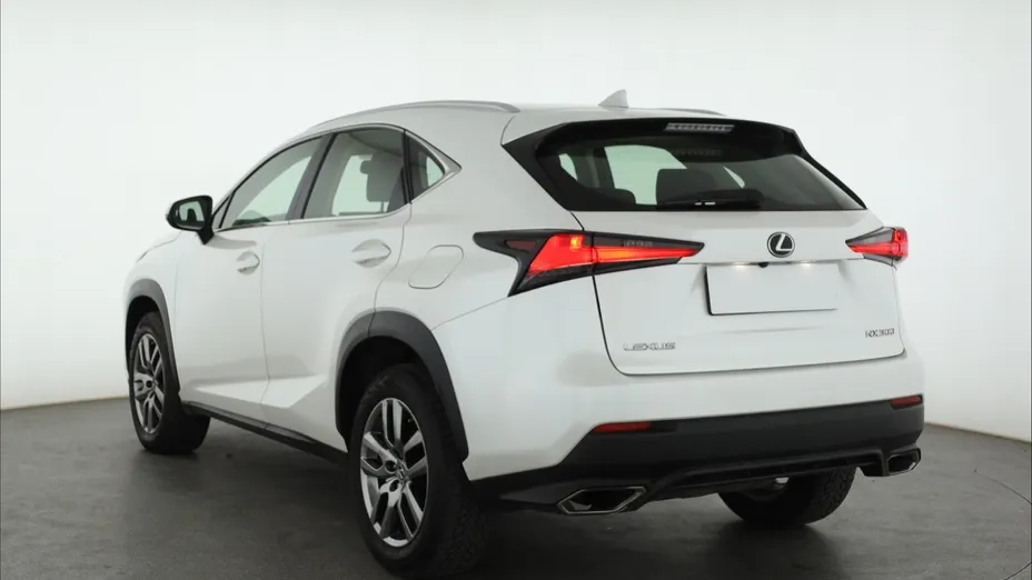 Lexus NX -
