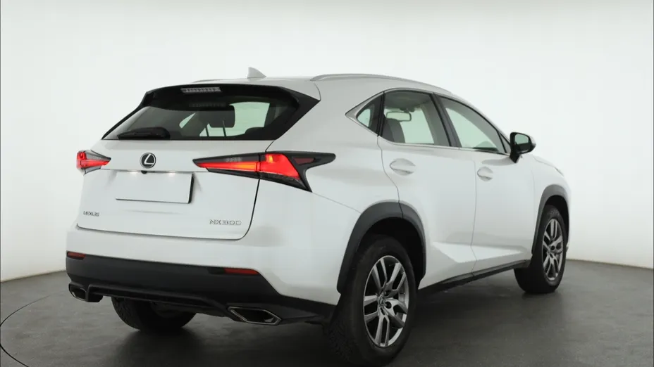 Lexus NX -