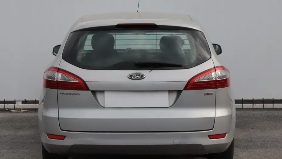 Ford Mondeo -