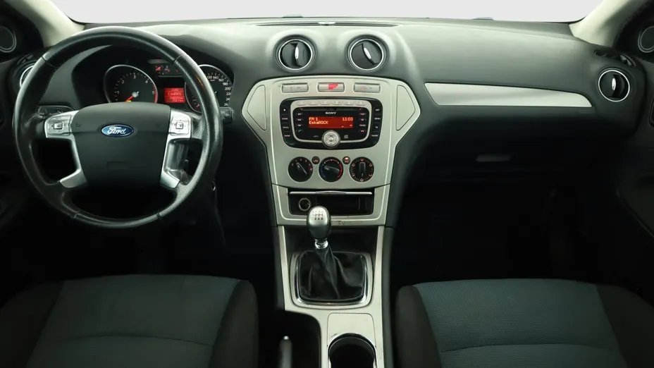 Ford Mondeo -