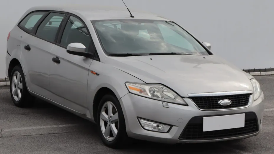 Ford Mondeo -