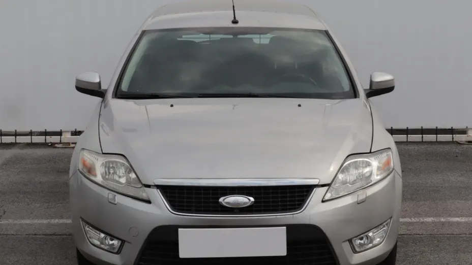 Ford Mondeo -
