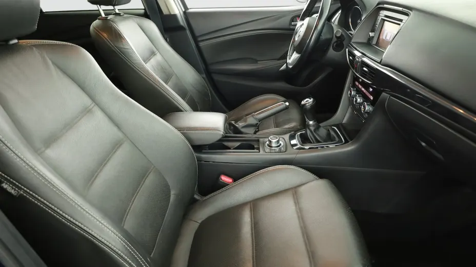 Mazda 6 -