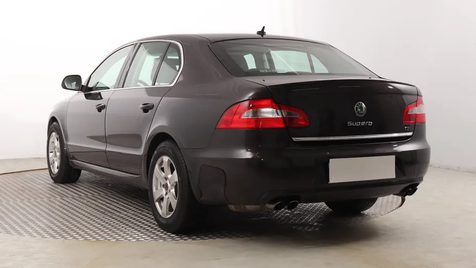 Skoda Superb -
