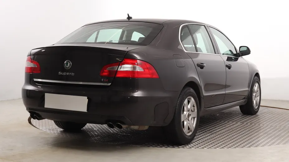Skoda Superb -