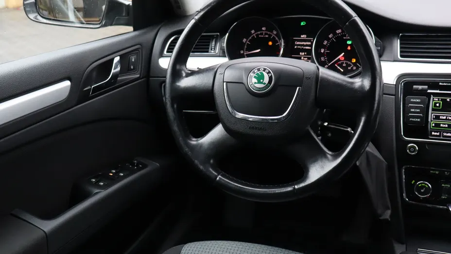 Skoda Superb -
