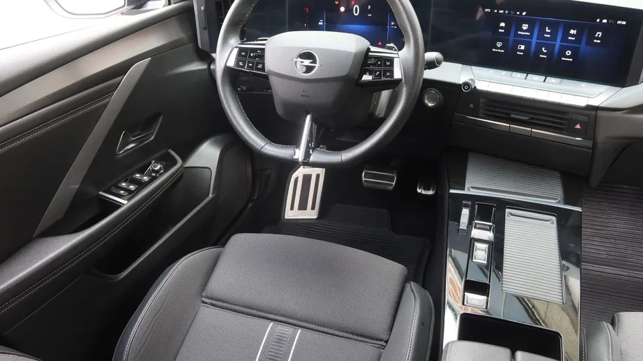 Opel Astra -