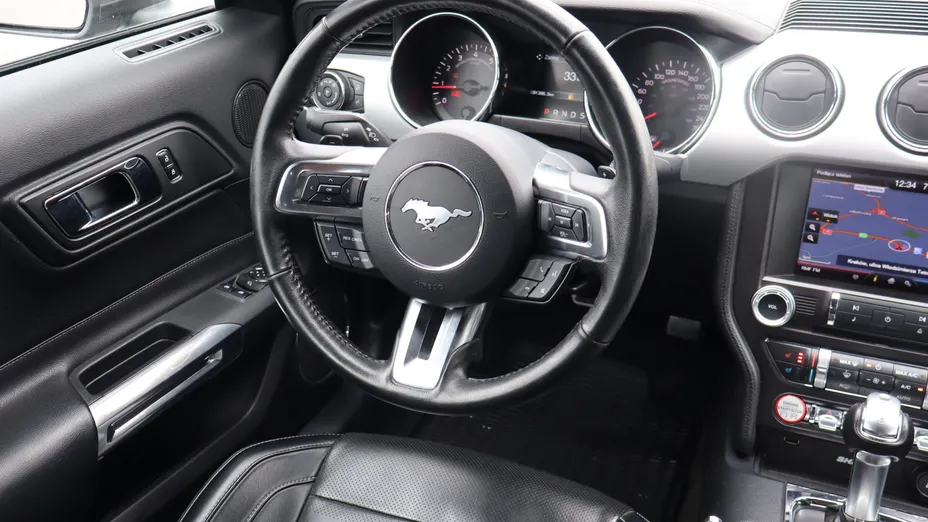 Ford Mustang -