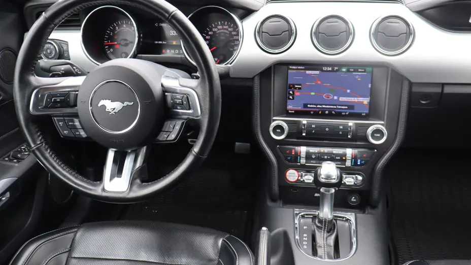 Ford Mustang -