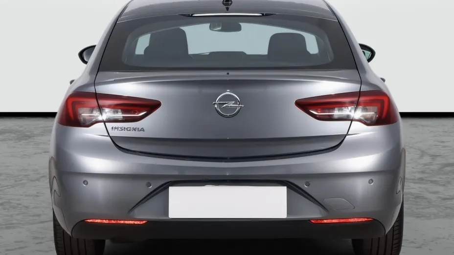 Opel Insignia -