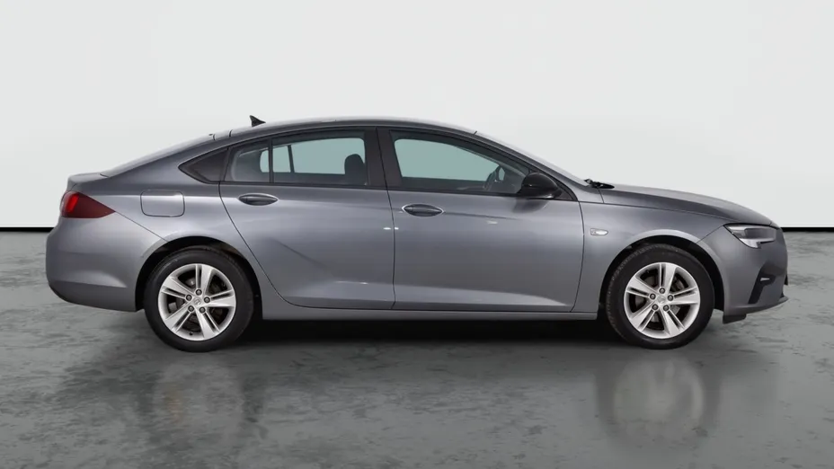 Opel Insignia -