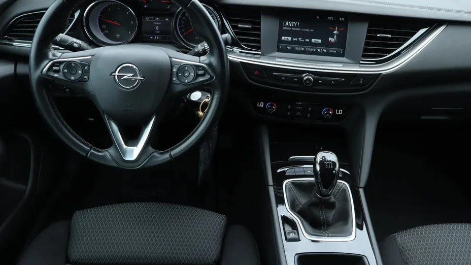 Opel Insignia -