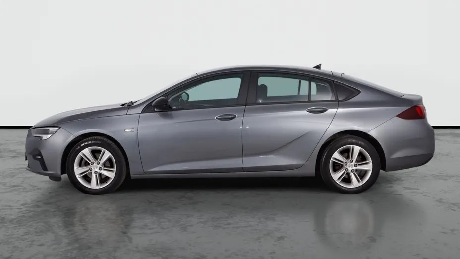 Opel Insignia -
