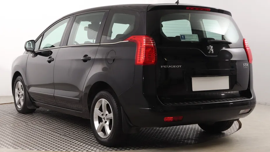 Peugeot 5008 -