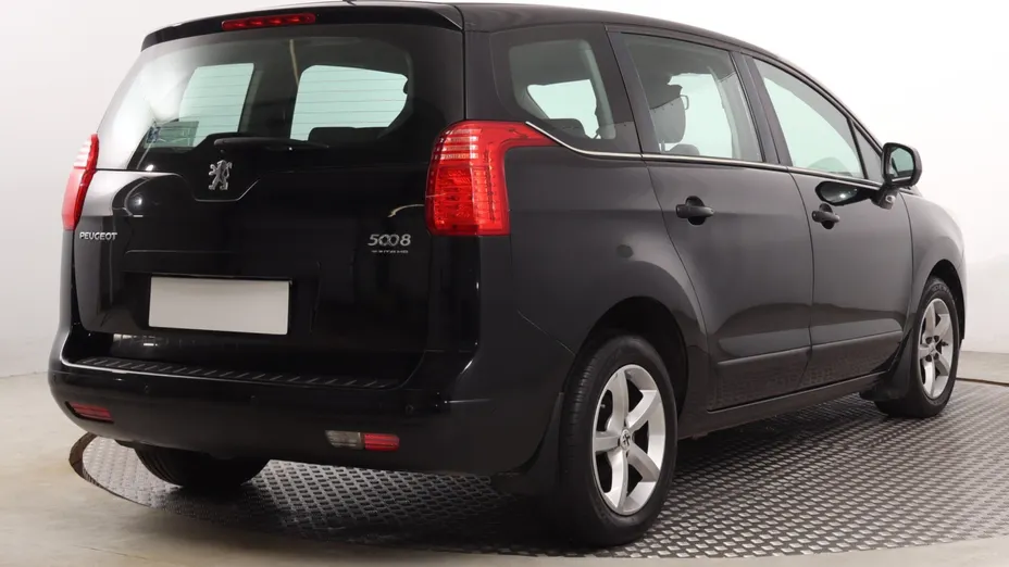 Peugeot 5008 -
