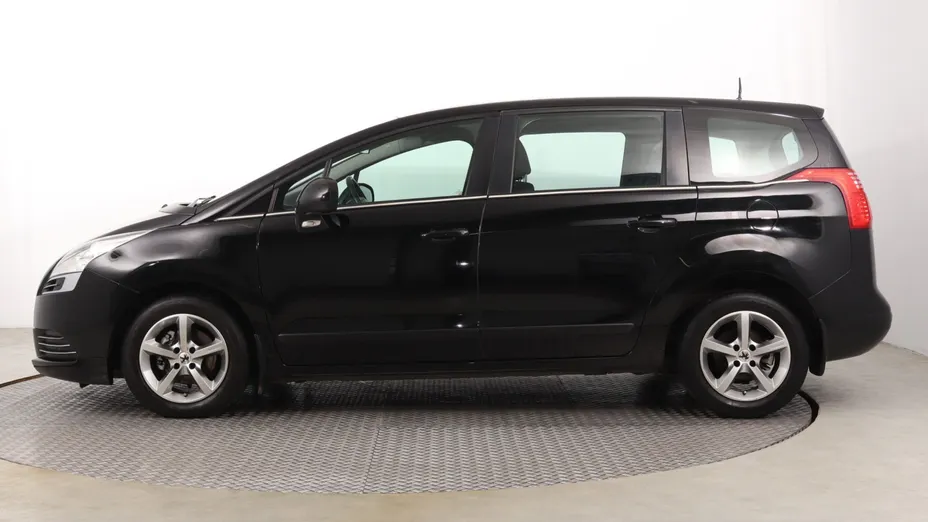 Peugeot 5008 -