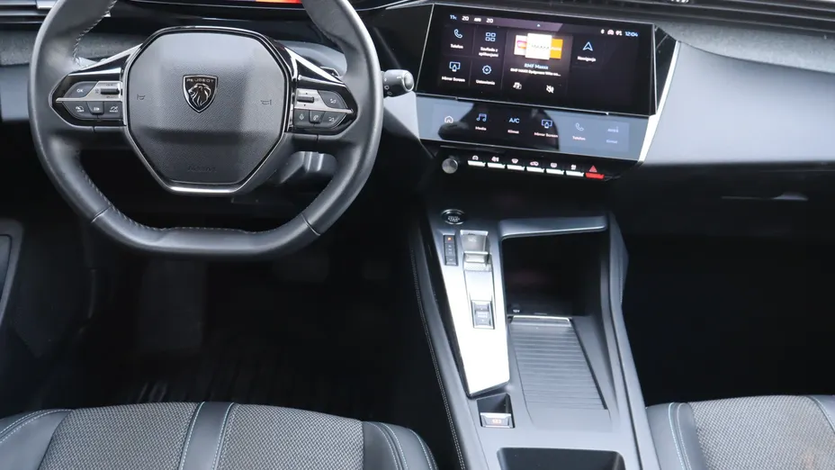 Peugeot 308 -