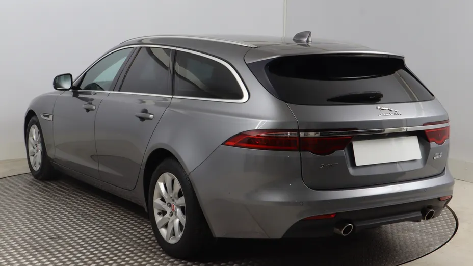 Jaguar XF -