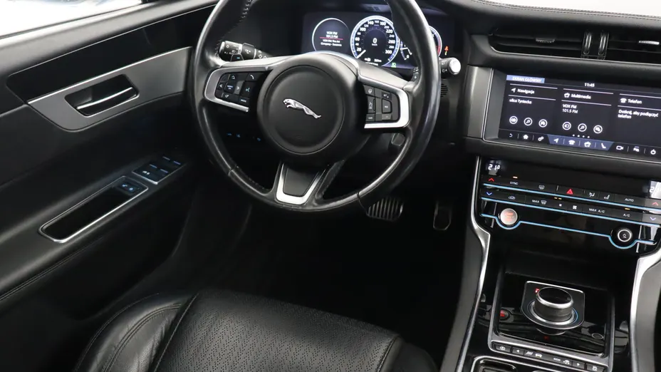 Jaguar XF -