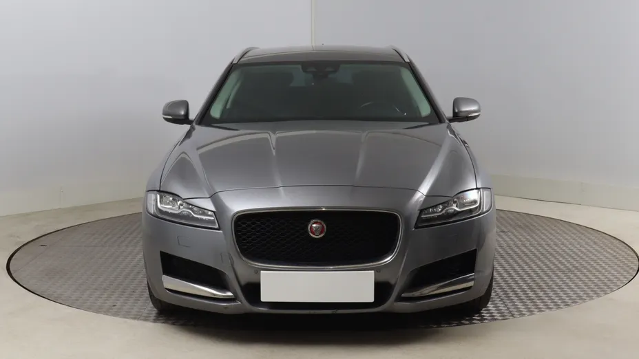 Jaguar XF -