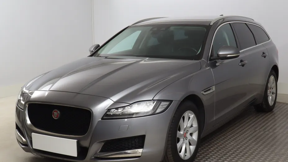 Jaguar XF -