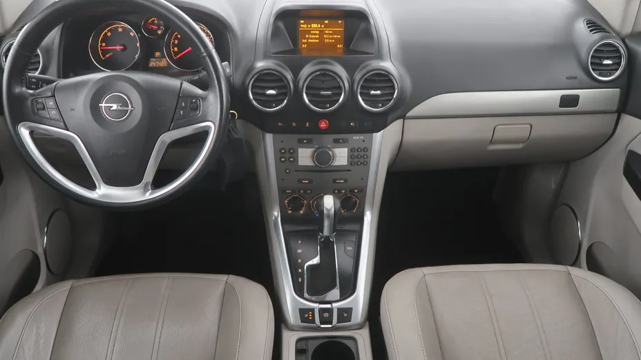 Opel Antara -