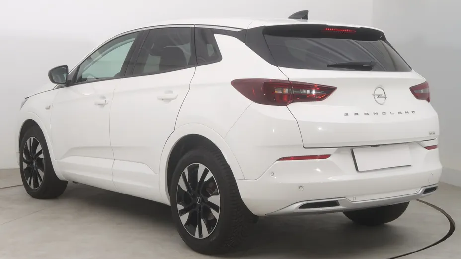 Opel Grandland -
