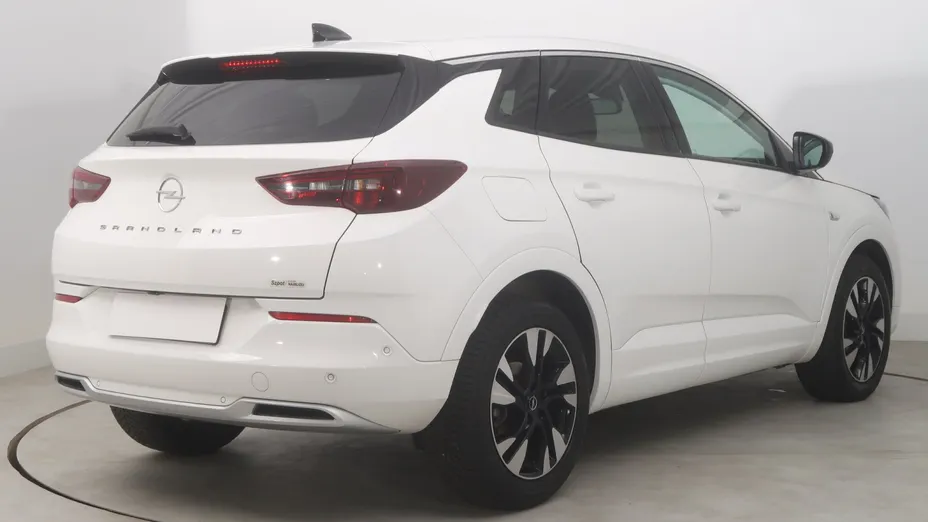 Opel Grandland -