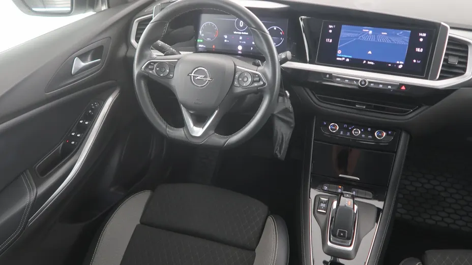 Opel Grandland -