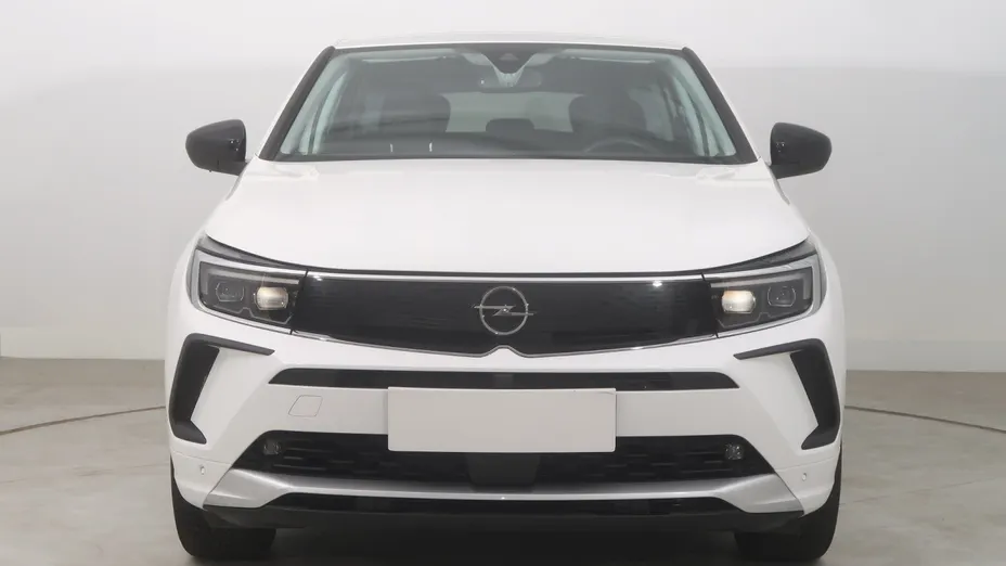 Opel Grandland -