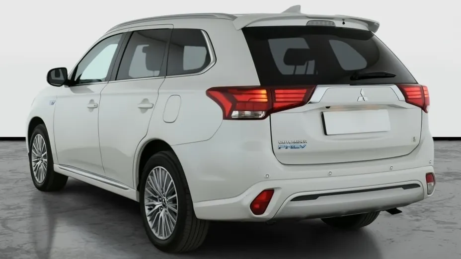 Mitsubishi Outlander -