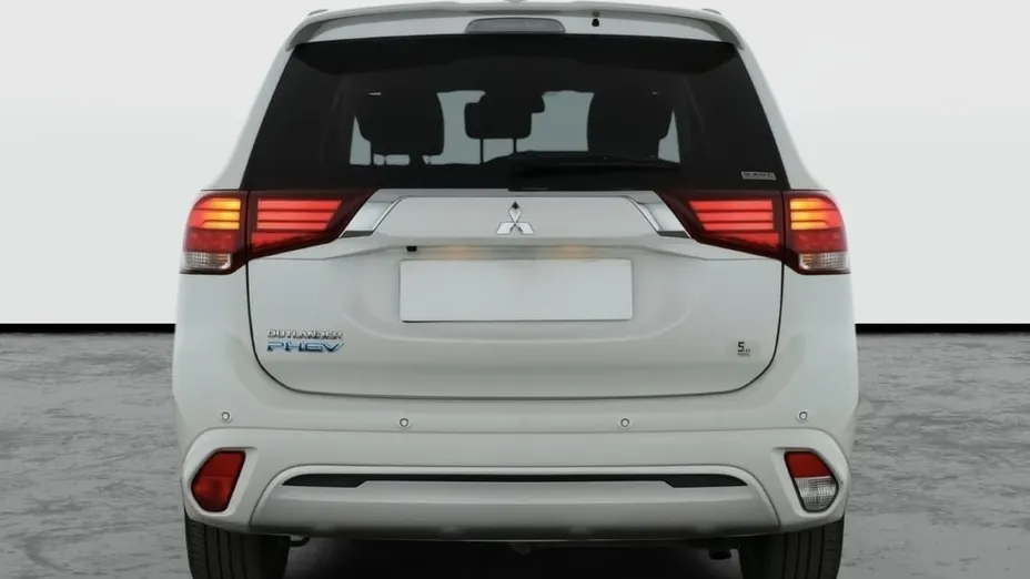 Mitsubishi Outlander -