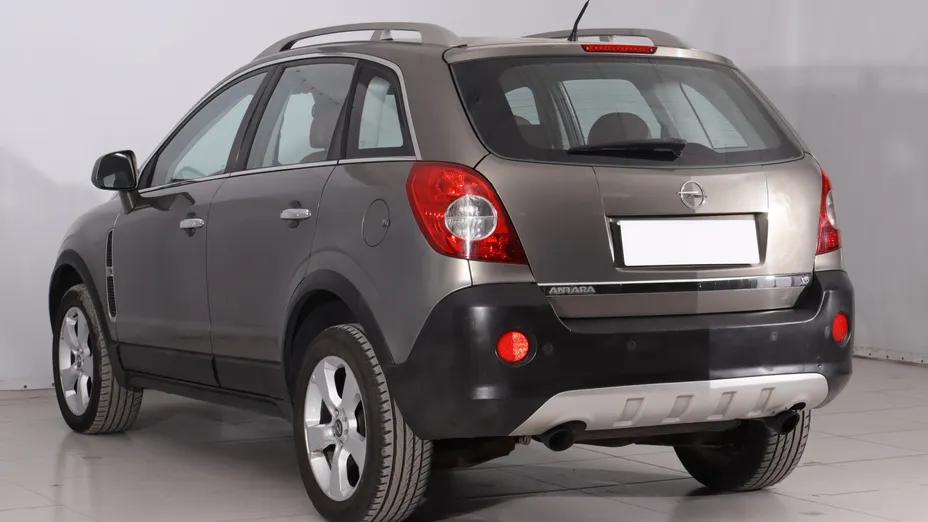 Opel Antara -