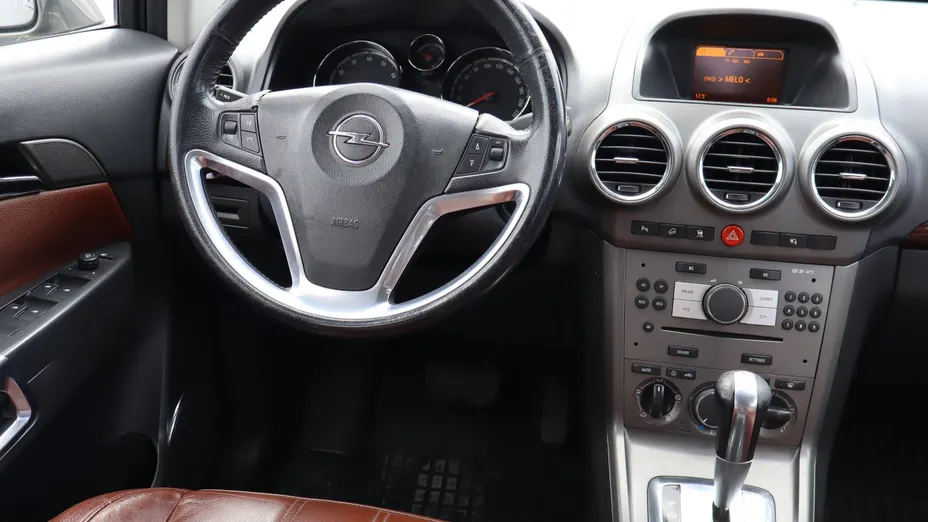 Opel Antara -