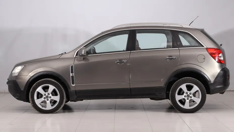 Opel Antara -