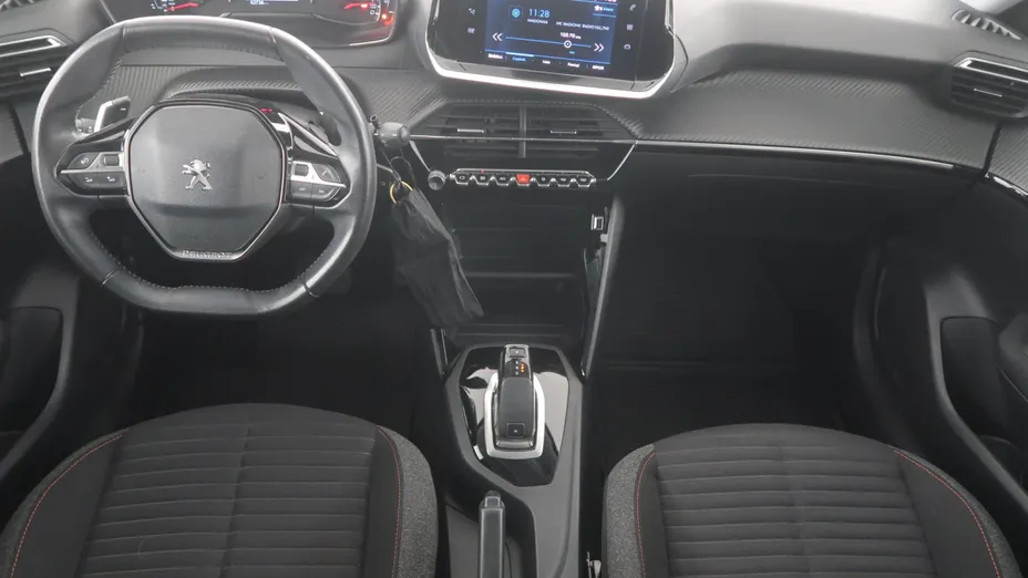 Peugeot 208 -