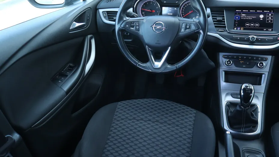 Opel Astra -