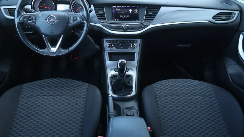 Opel Astra -