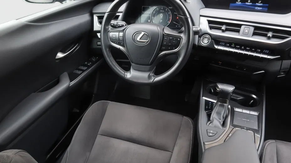 Lexus UX -