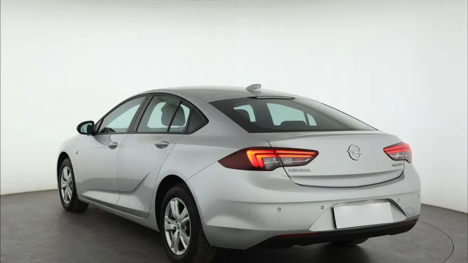 Opel Insignia -