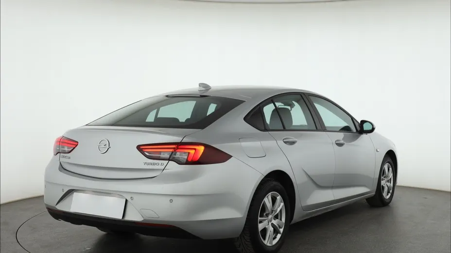 Opel Insignia -
