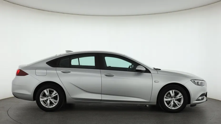 Opel Insignia -