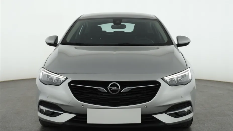 Opel Insignia -