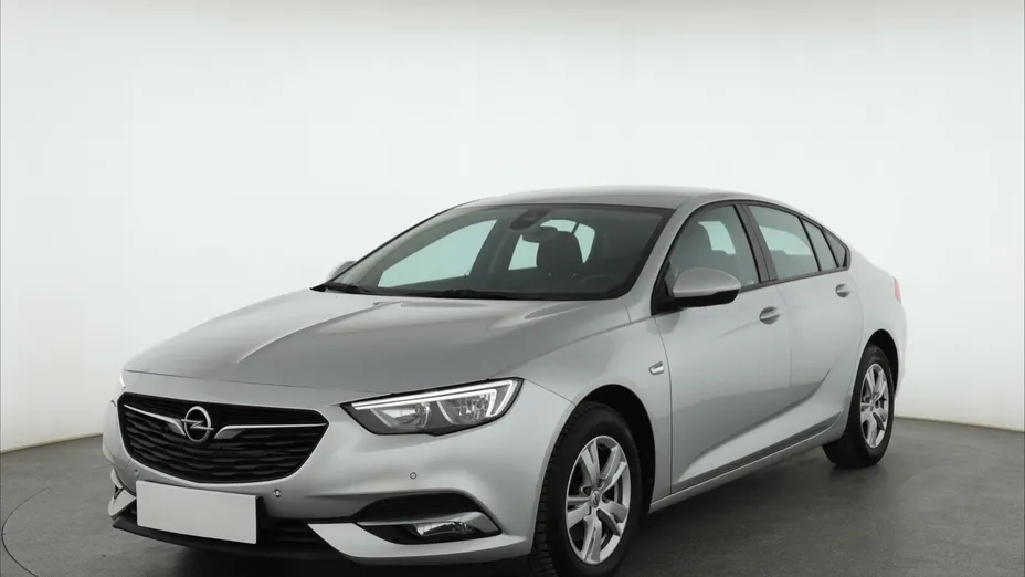 Opel Insignia -