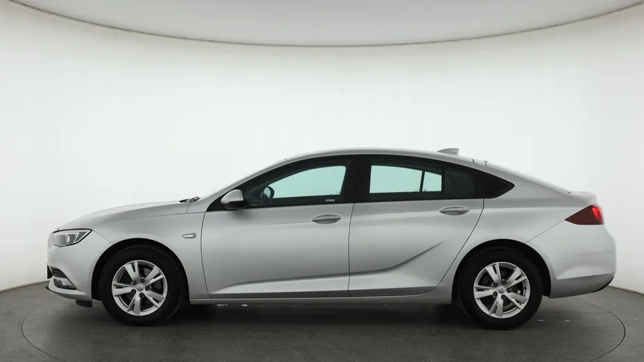 Opel Insignia -