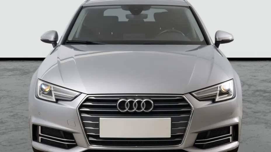 Audi A4 -