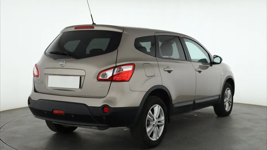 Nissan Qashqai+2 -