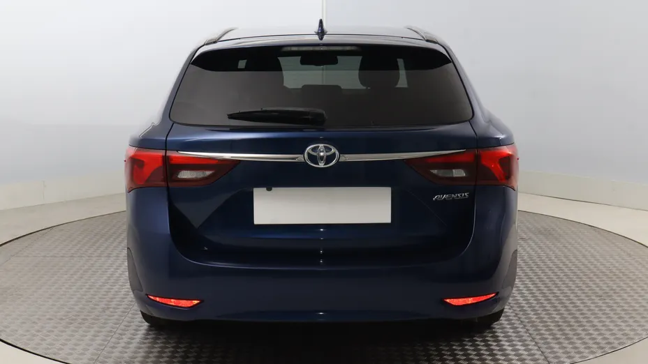 Toyota Avensis -